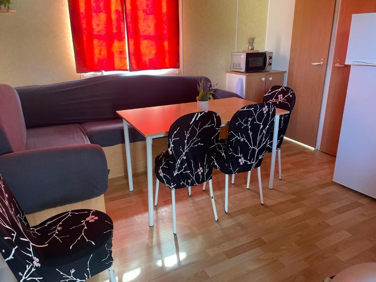 Mobil-Home Au Bord De L'Eau Feins Ngoại thất bức ảnh