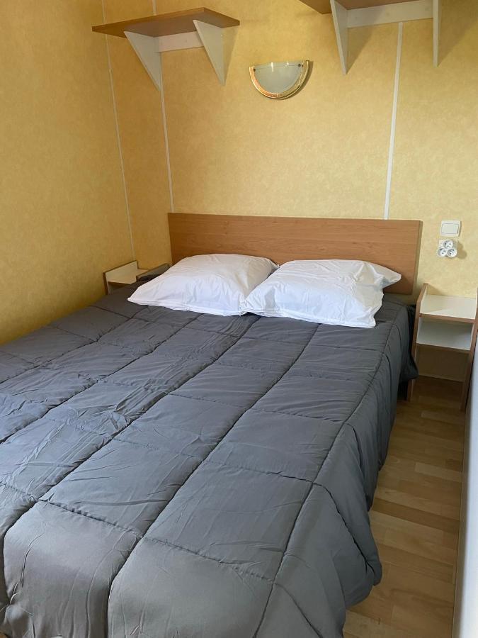Mobil-Home Au Bord De L'Eau Feins Ngoại thất bức ảnh